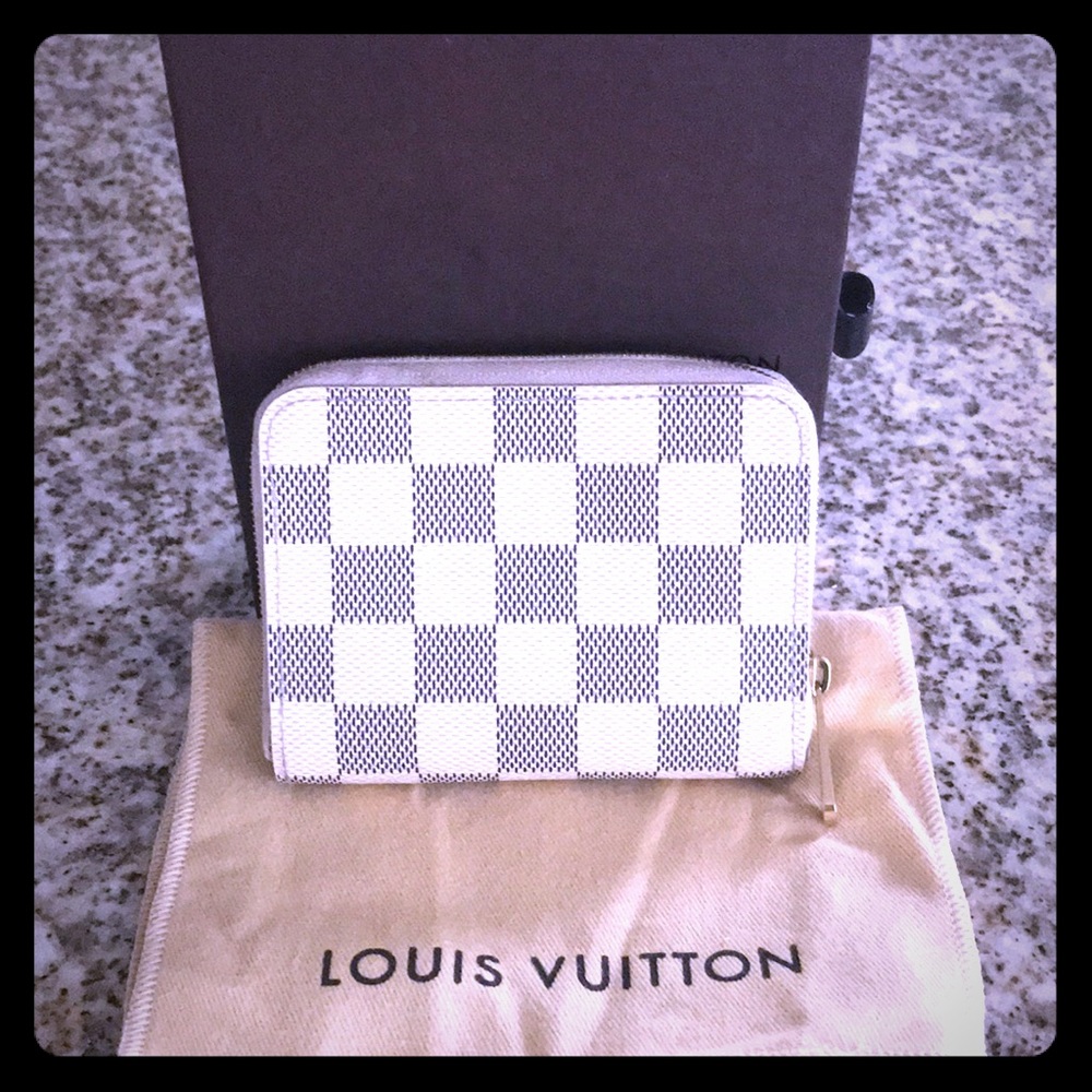 Louis Vuitton ‘Zippy Coin Purse’ in Damier canvas